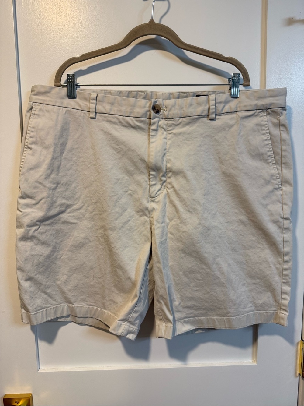 Vineyard Vines Men’s Khaki Breaker Shorts - Size 42